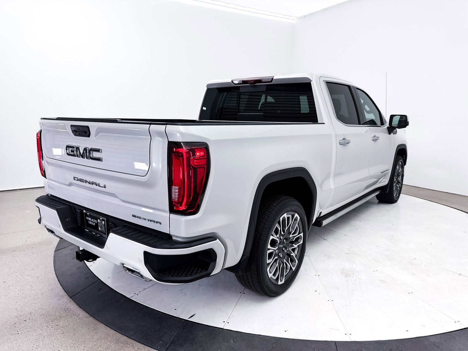 Used 2023 GMC Sierra 1500 Denali Ultimate AWD/4WD image 20