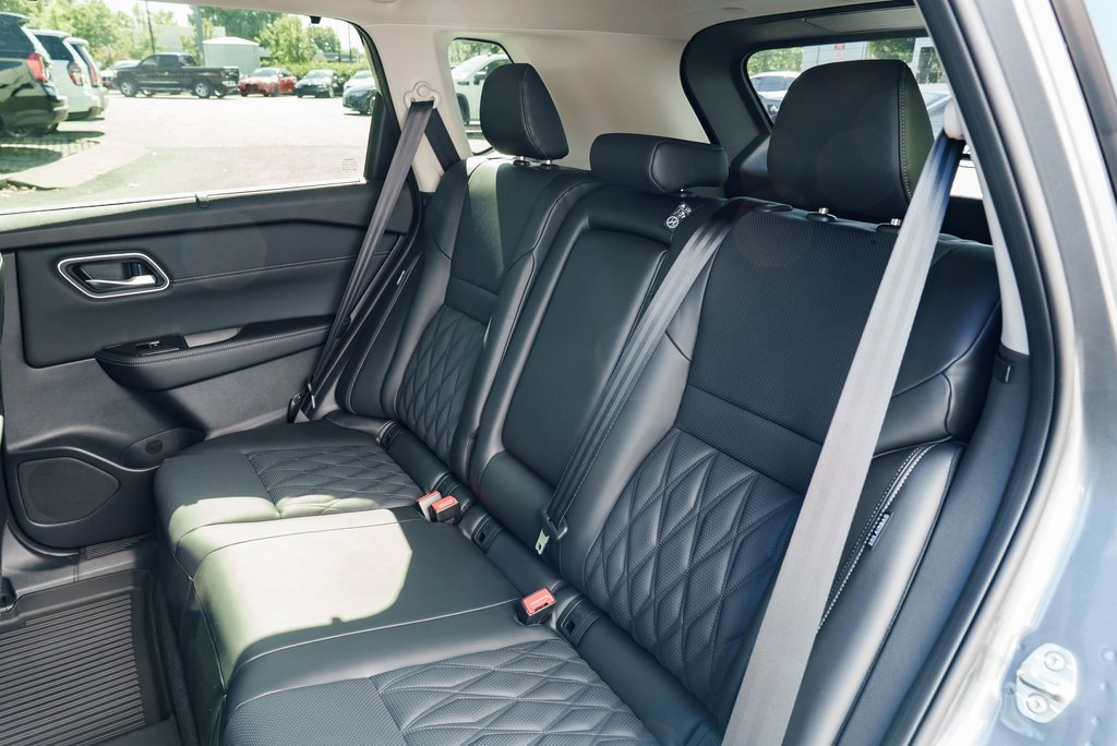 New 2026 Nissan Rogue Platinum image 25