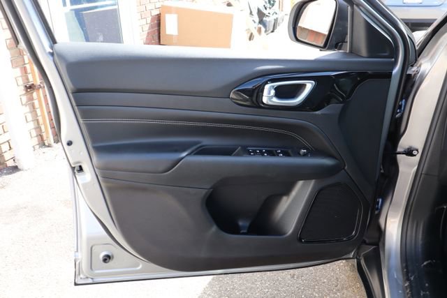 Used 2022 Jeep Compass Altitude w/ Convenience Group image 7