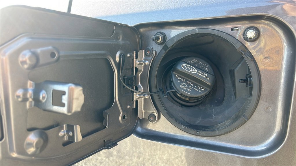 Used 2012 Toyota Sienna XLE w/ Entertainment Pkg image 24