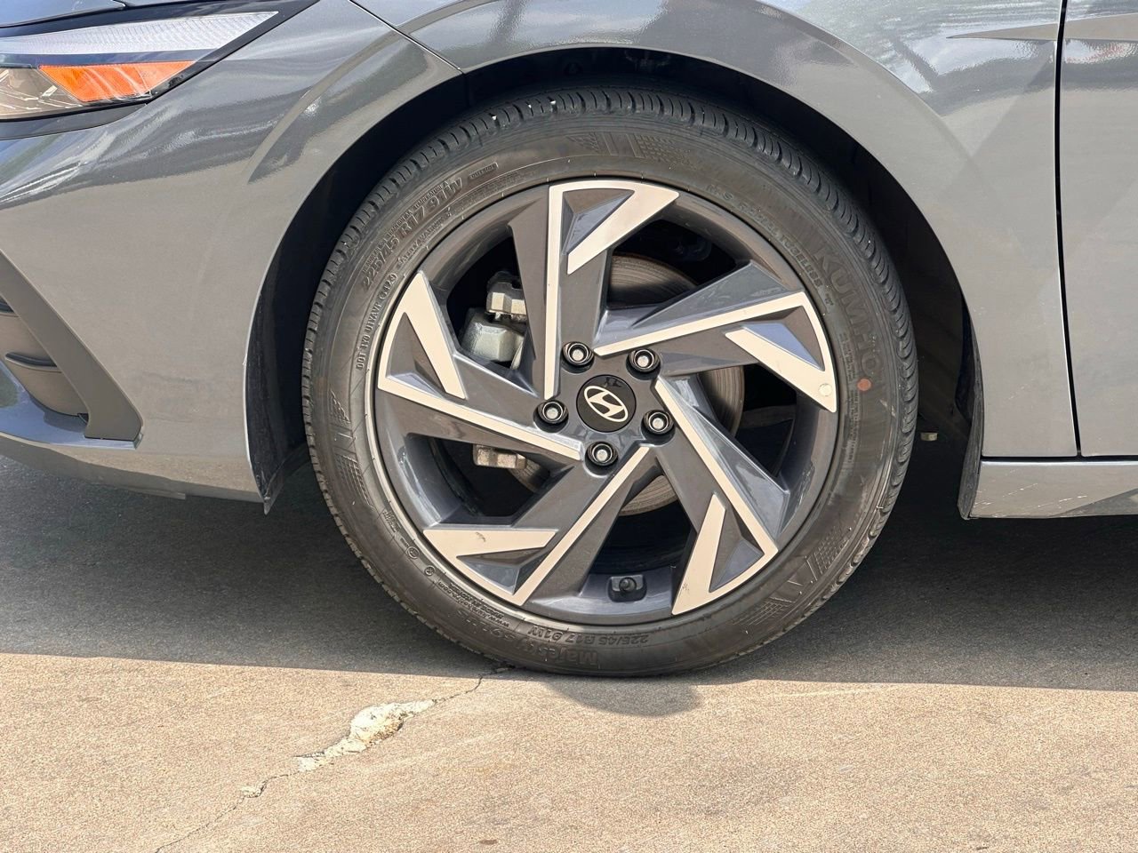 Certified 2025 Hyundai Elantra Sport FWD image 9