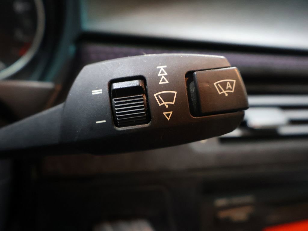 Used 2006 BMW 330i Sedan image 31