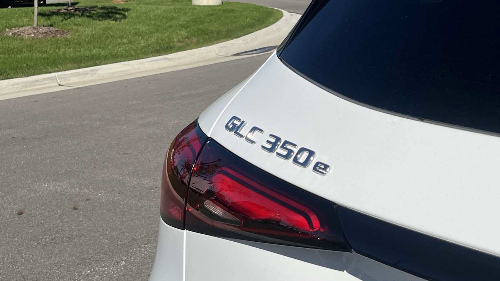 Certified 2025 Mercedes-Benz GLC 350e 4MATIC image 23