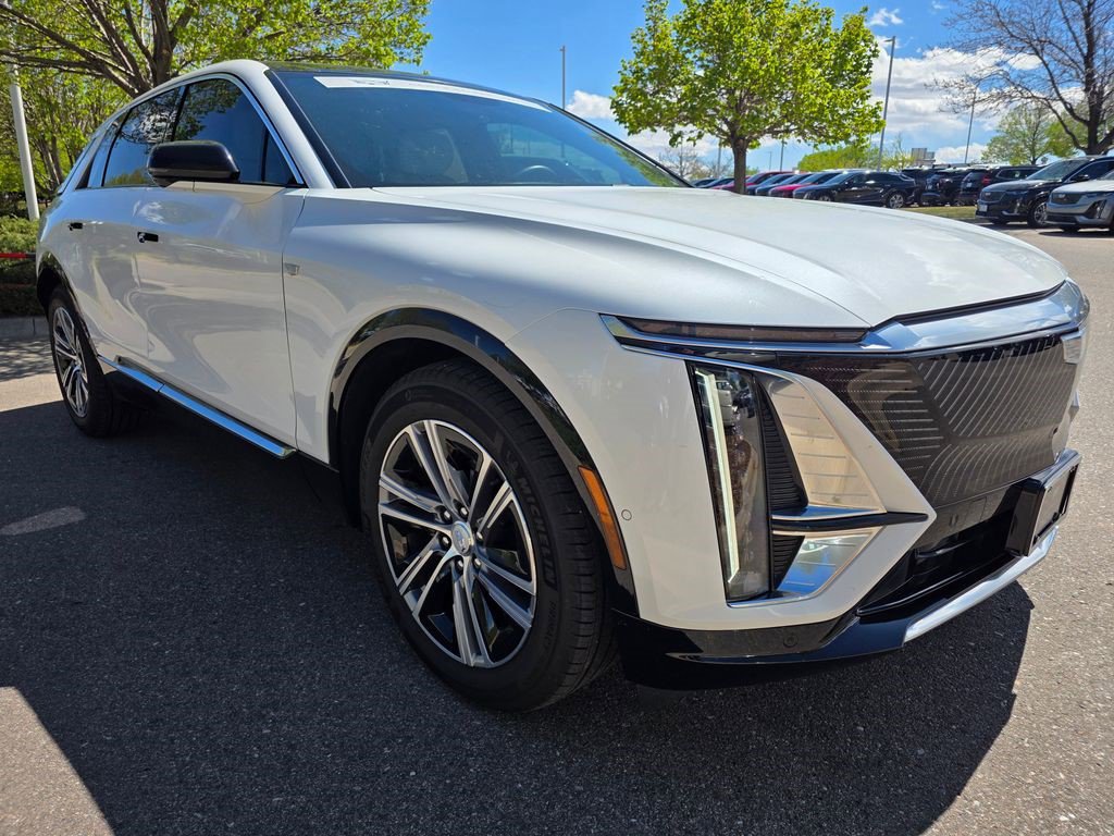 Certified 2024 Cadillac Lyriq Luxury w/ LPO, Floor Liner Package AWD/4WD image 10