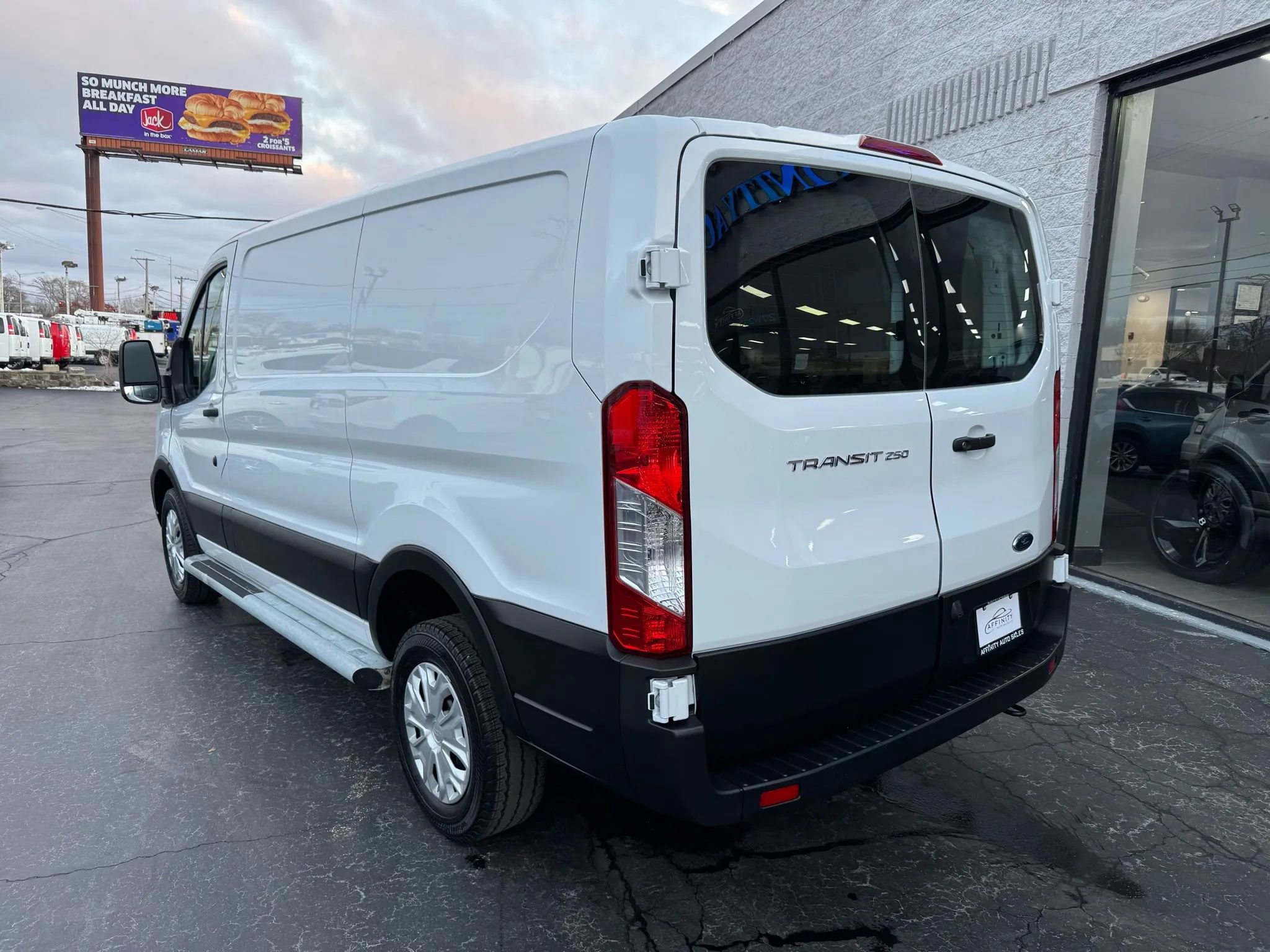 Used 2024 Ford Transit 250 Low Roof w/ Exterior Upgrade Package image 4