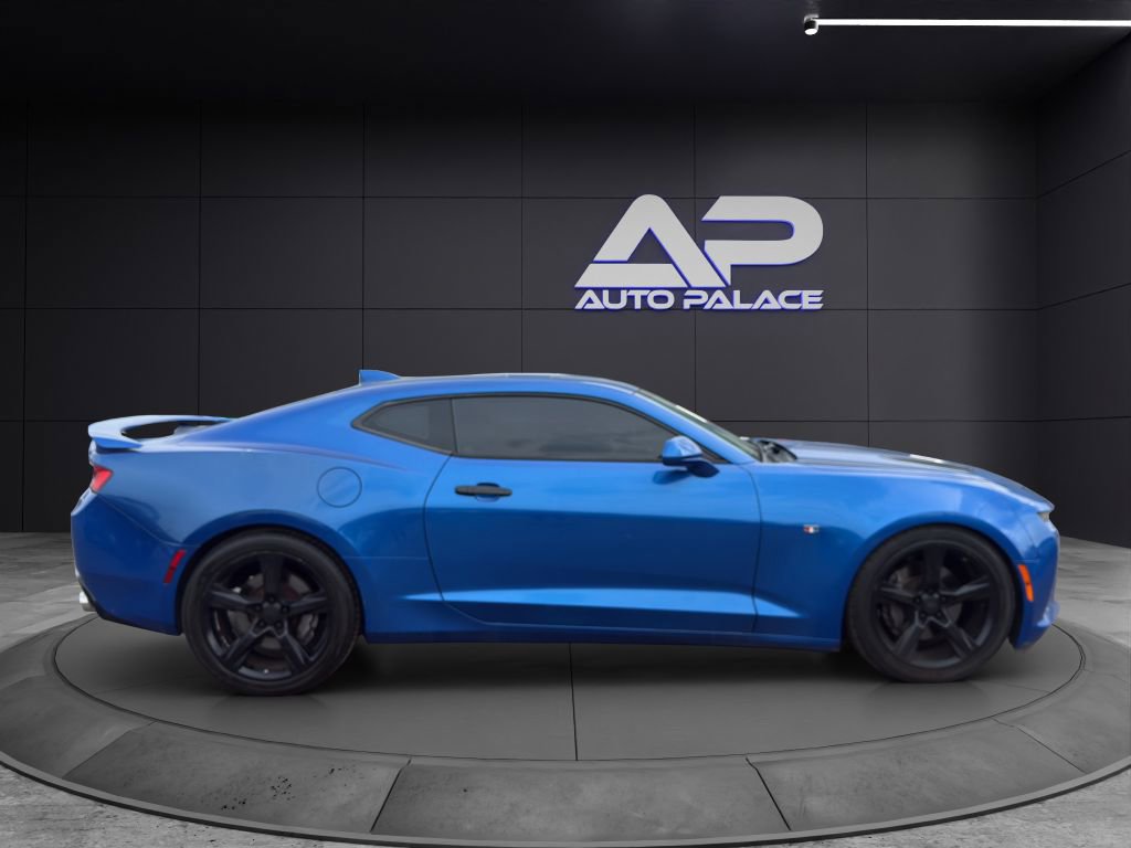 Used 2017 Chevrolet Camaro SS image 8