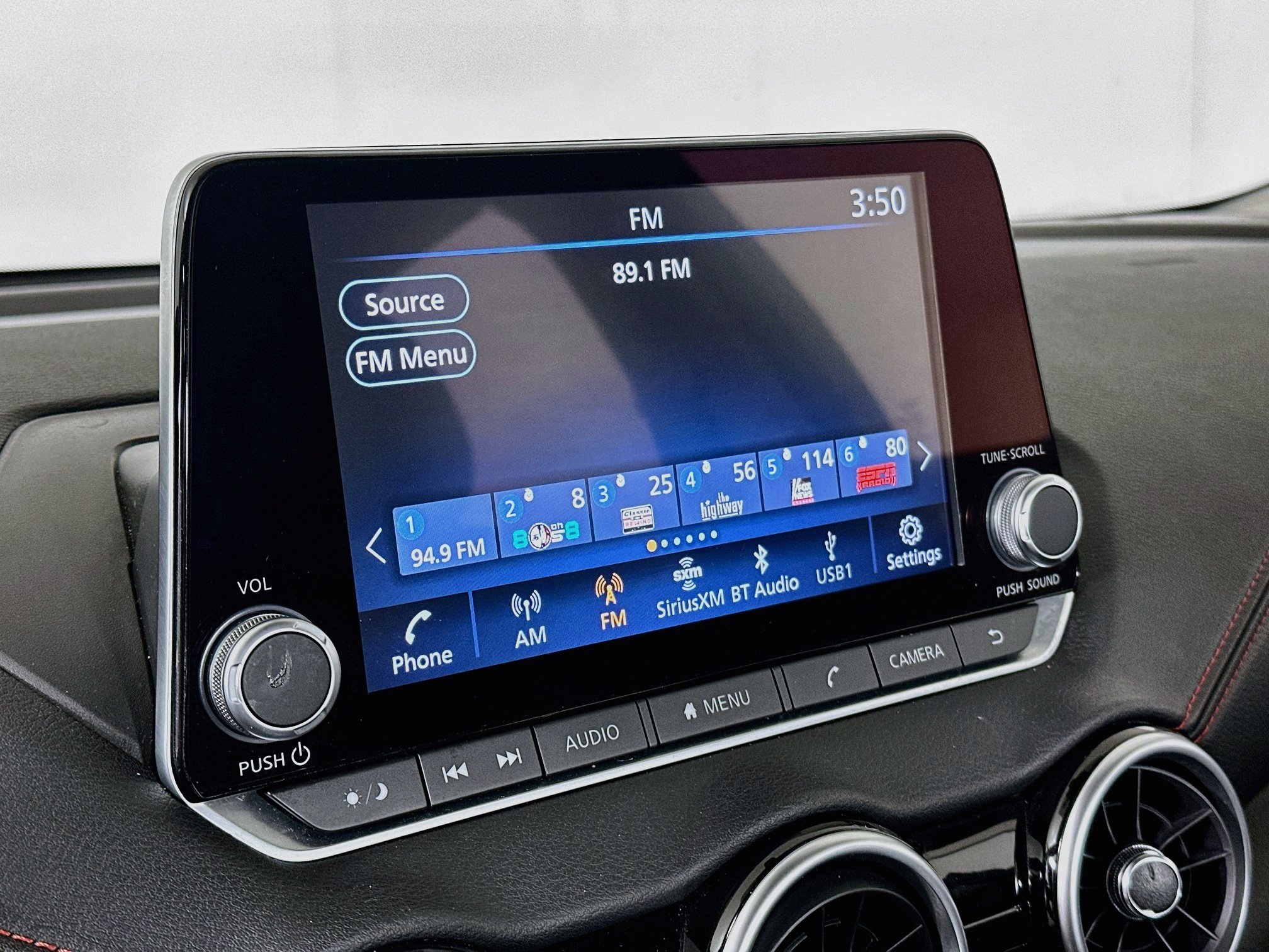 Used 2025 Nissan Sentra SR FWD image 21