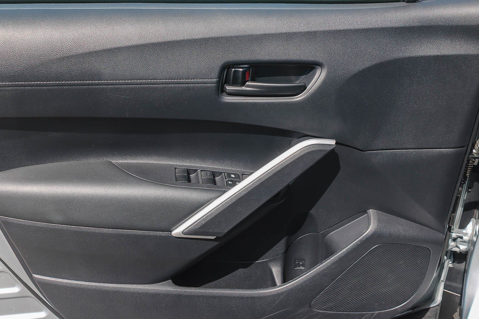 Used 2024 Toyota Corolla Cross AWD Hybrid image 21
