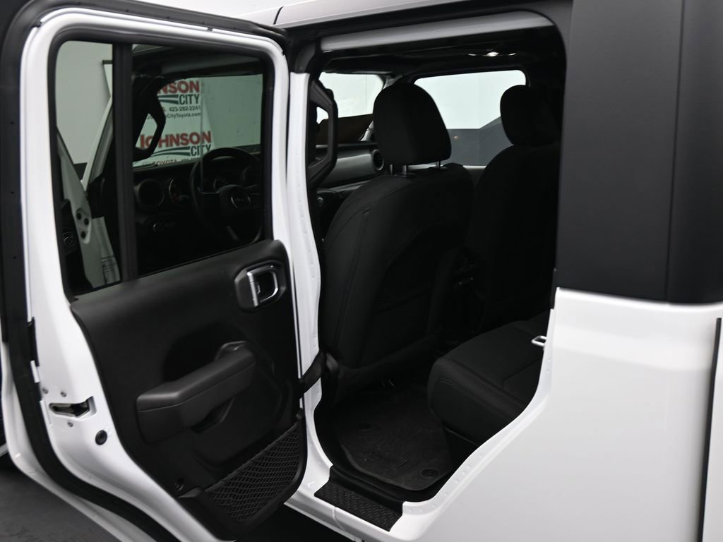 Used 2022 Jeep Gladiator Sport image 19