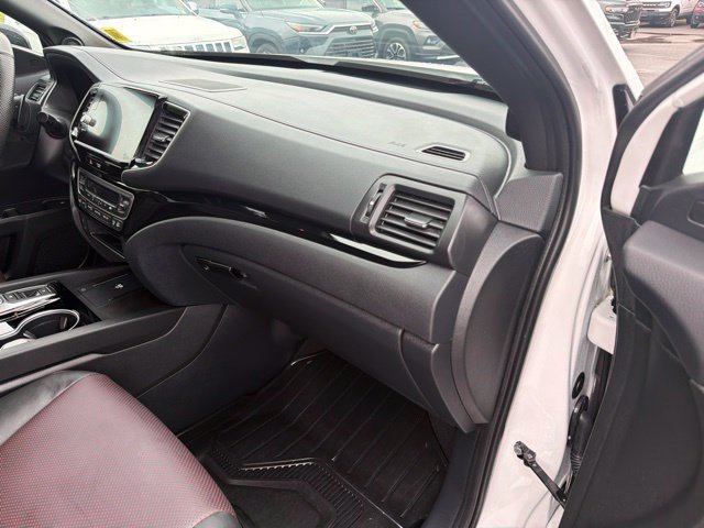 Used 2025 Honda Ridgeline Black Edition image 36