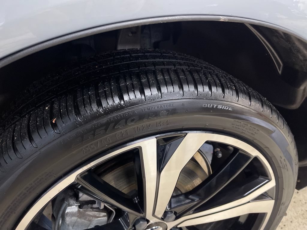 Certified 2025 Volvo XC60 T8 Ultra w/ Protection Package Premier AWD/4WD image 12
