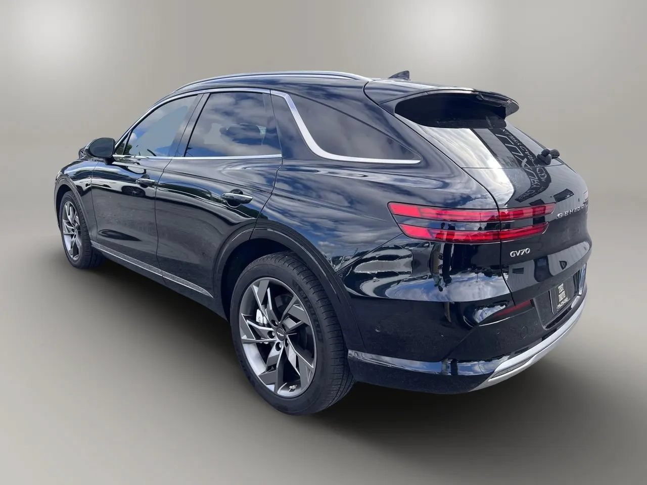 Used 2023 Genesis Electrified GV70 w/ Prestige Package AWD/4WD image 9