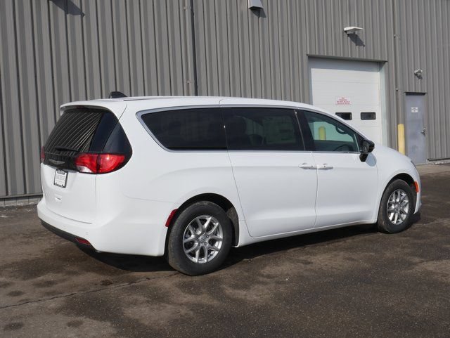 New 2026 Chrysler Voyager LX FWD image 9