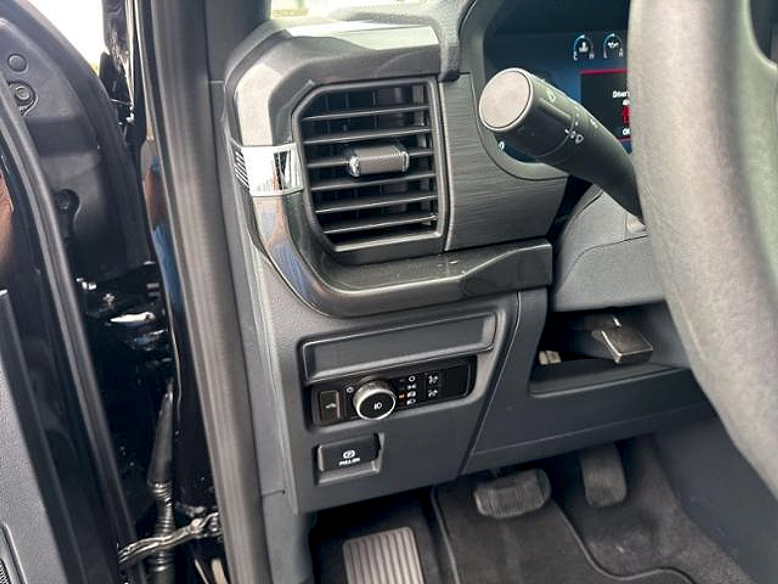Used 2026 Ford F150 STX w/ F-150 LOBO Package AWD/4WD image 15