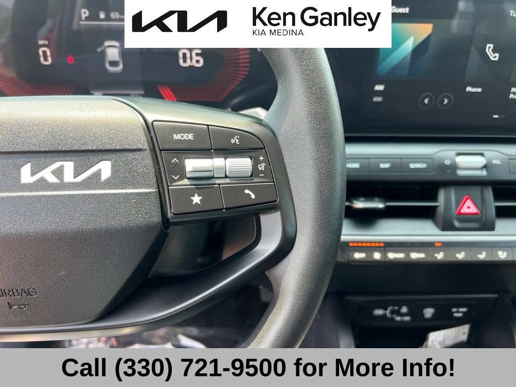 Certified 2025 Kia K4 FWD image 32