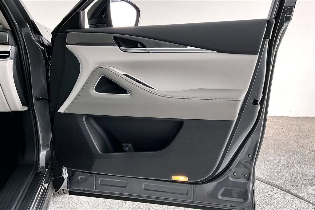 New 2027 INFINITI QX60 Luxe w/ Cargo Package FWD image 12
