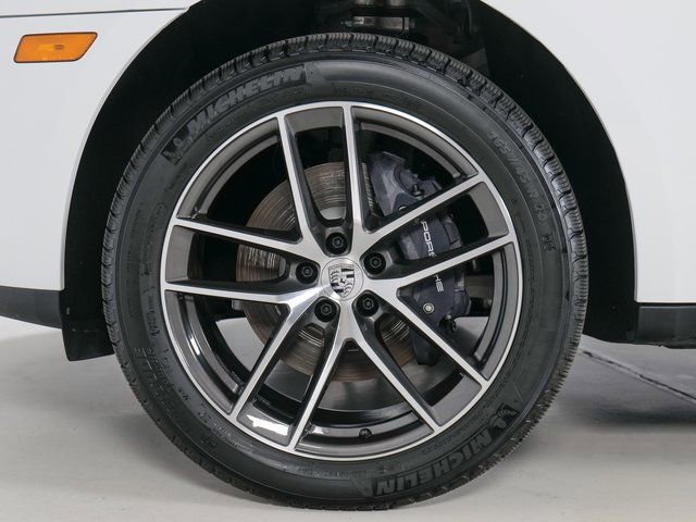 Certified 2026 Porsche Macan AWD/4WD image 35
