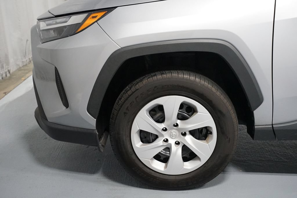 Certified 2024 Toyota RAV4 LE FWD image 5