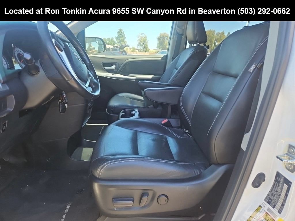 Used 2015 Toyota Sienna SE FWD image 10