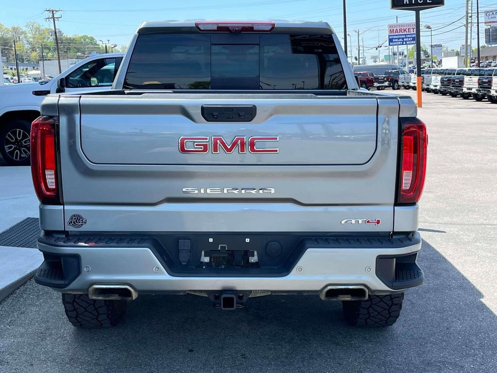 Used 2024 GMC Sierra 1500 AT4 w/ Technology Package AWD/4WD image 4