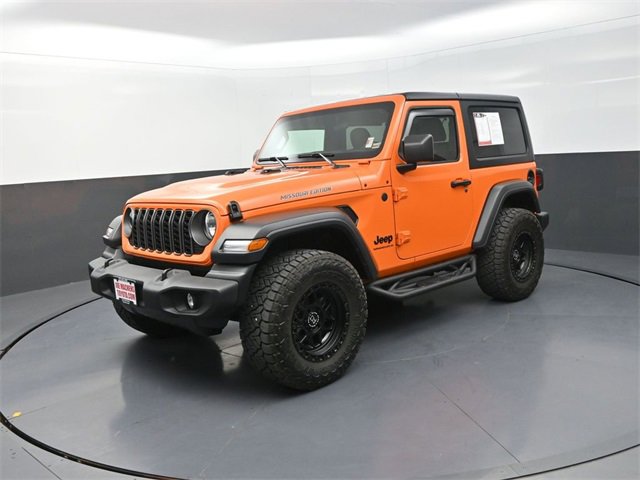 Used 2025 Jeep Wrangler Sport image 3