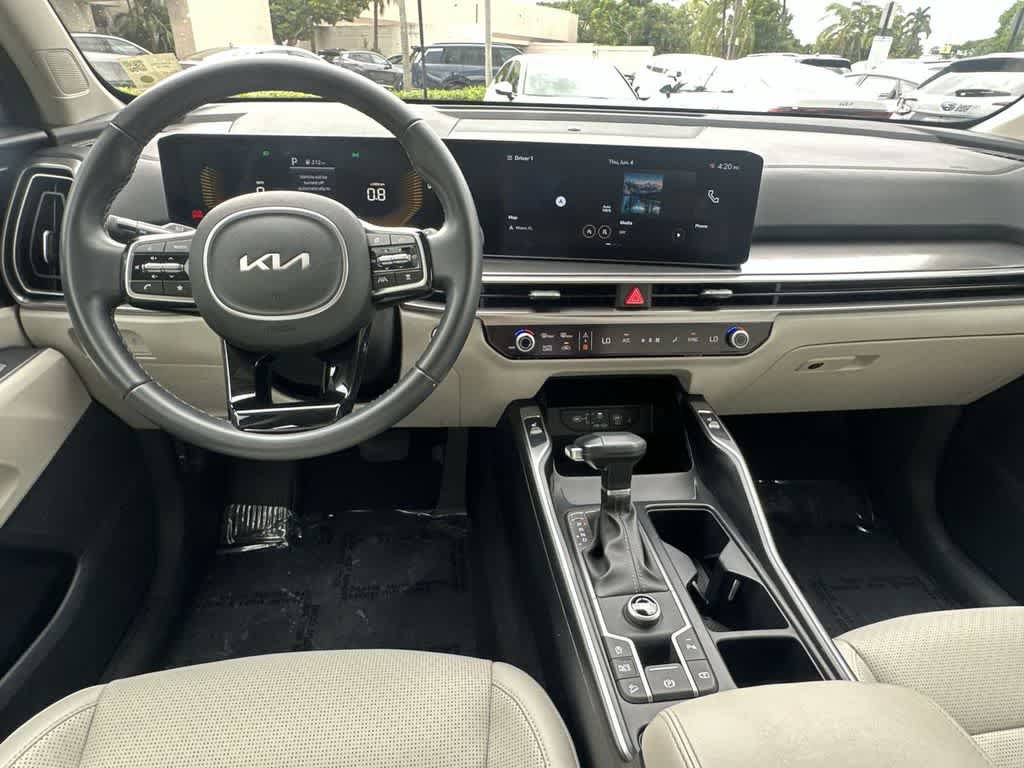 Certified 2024 Kia Sorento S w/ Panoramic Sunroof Package FWD image 17