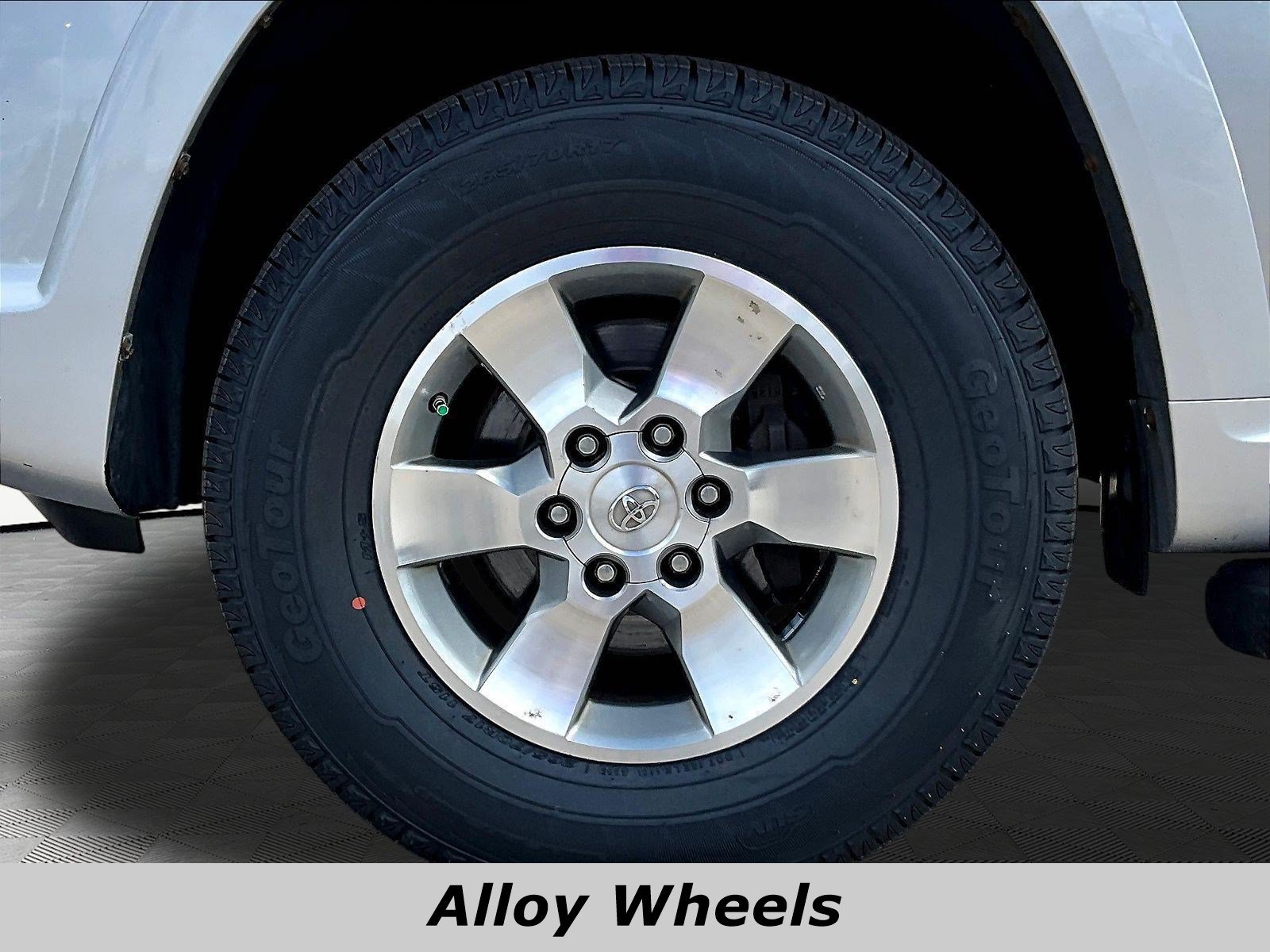 Used 2013 Toyota 4Runner SR5 AWD/4WD image 34