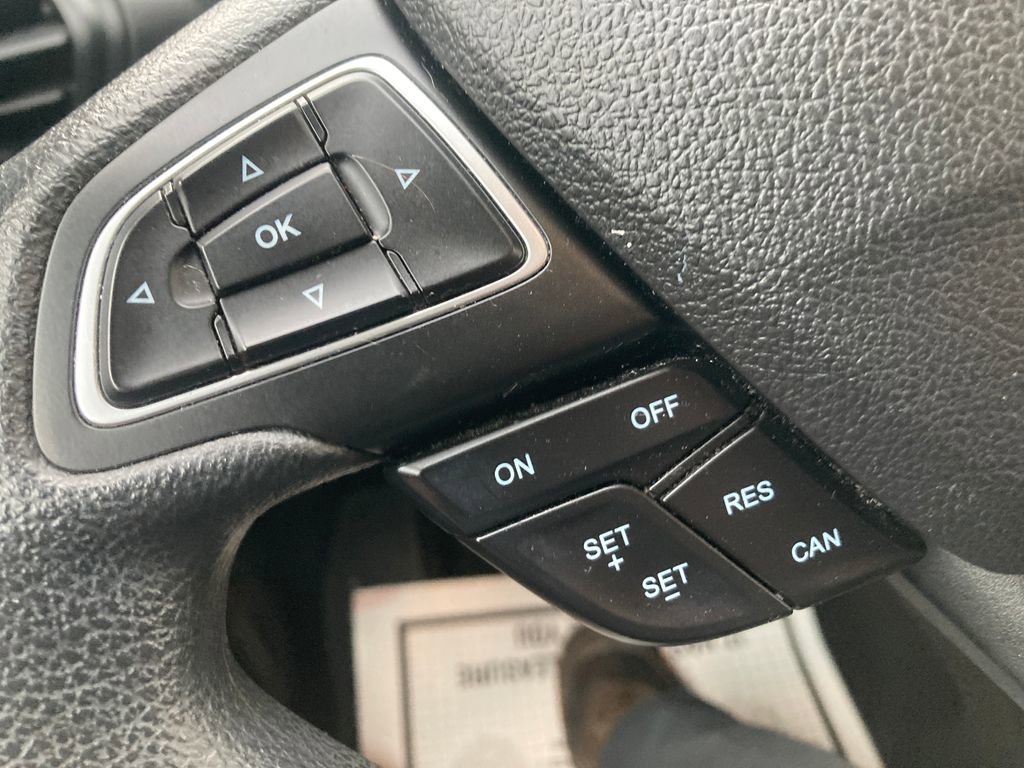Used 2018 Ford Escape SE image 35