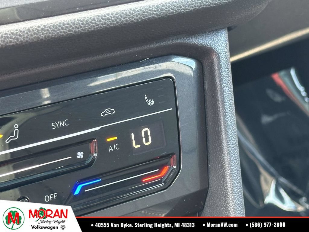 Certified 2023 Volkswagen Tiguan SE R-Line AWD/4WD image 31