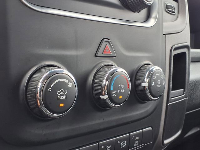 Used 2016 RAM 2500 Tradesman w/ Chrome Appearance Group RWD image 28