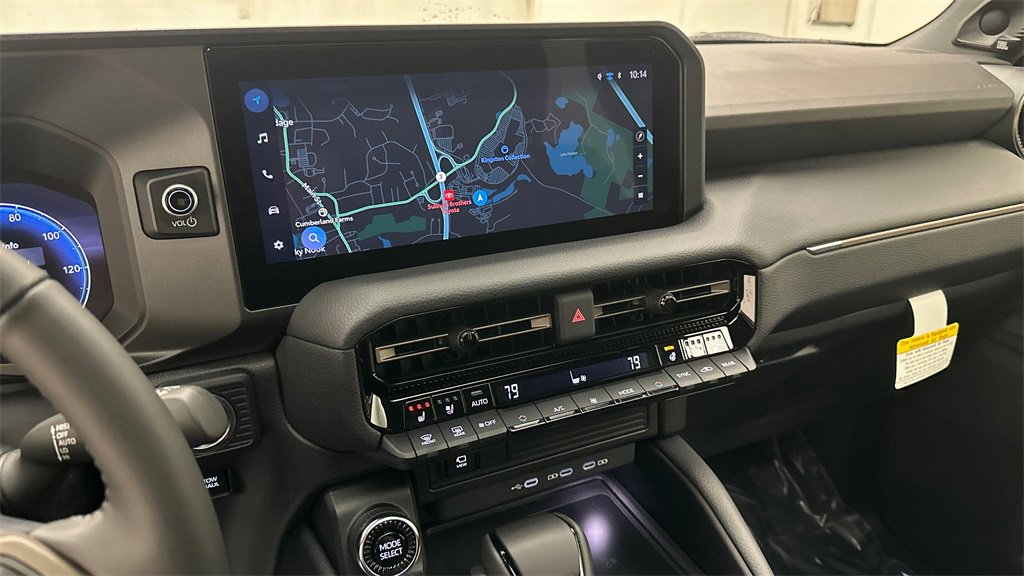 Used 2025 Toyota Land Cruiser image 14