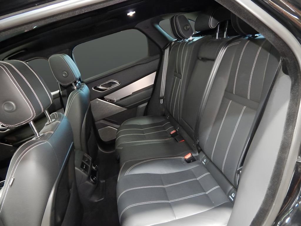 Used 2021 Land Rover Range Rover Velar R-Dynamic S image 31