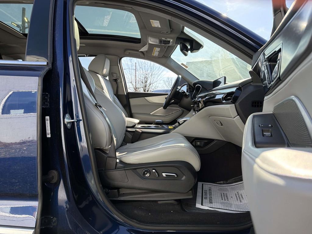 Used 2023 Acura MDX SH-AWD w/ Technology Package image 11