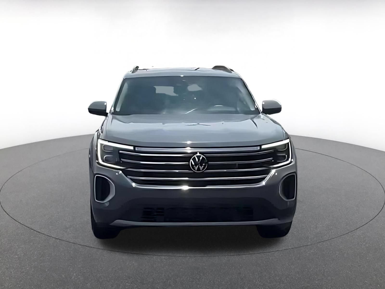 Used 2026 Volkswagen Atlas SE FWD image 4