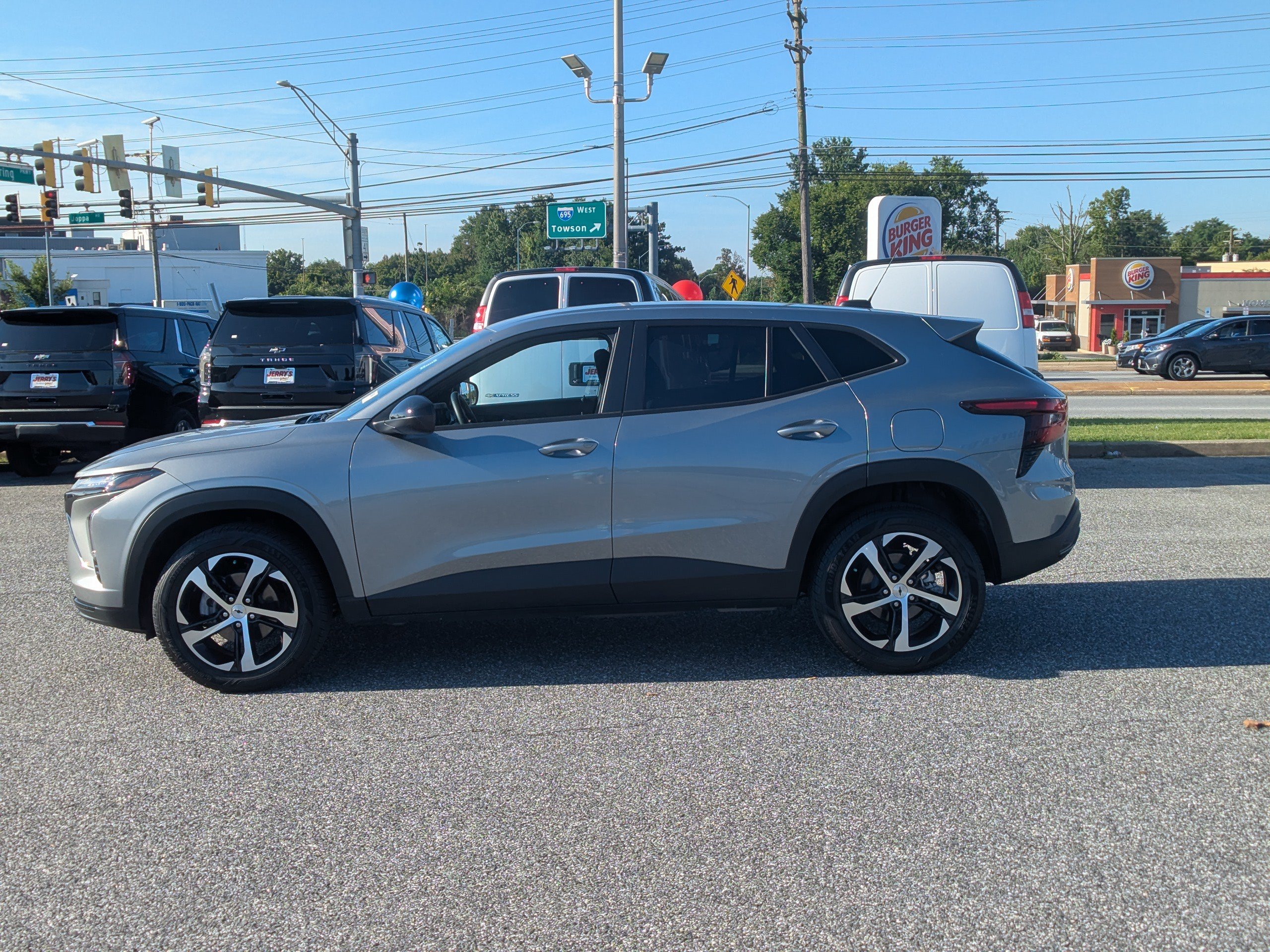 Used 2024 Chevrolet Trax RS w/ Driver Confidence Package FWD image 5