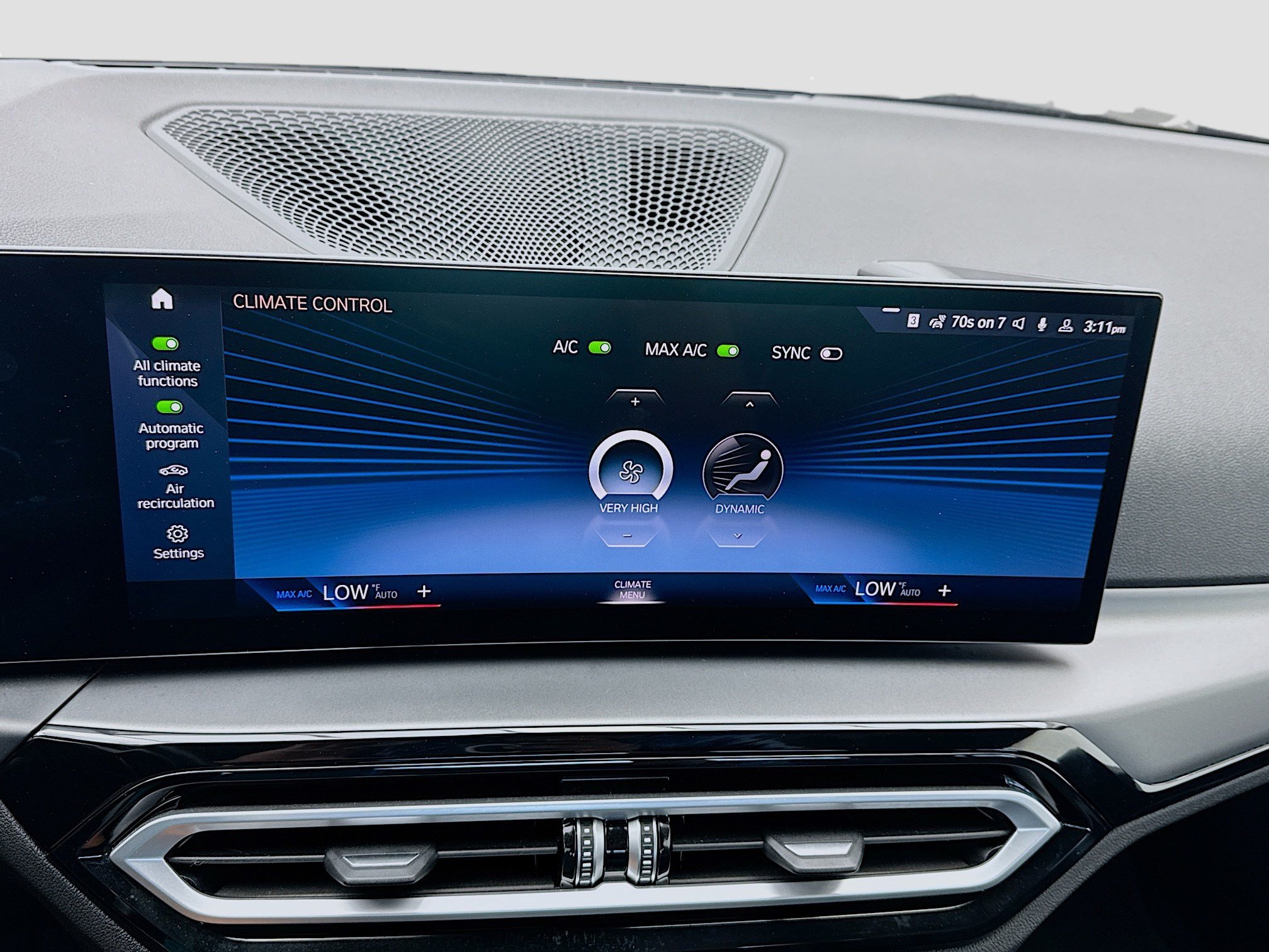 Used 2023 BMW 230i Coupe w/ Convenience Package RWD image 12
