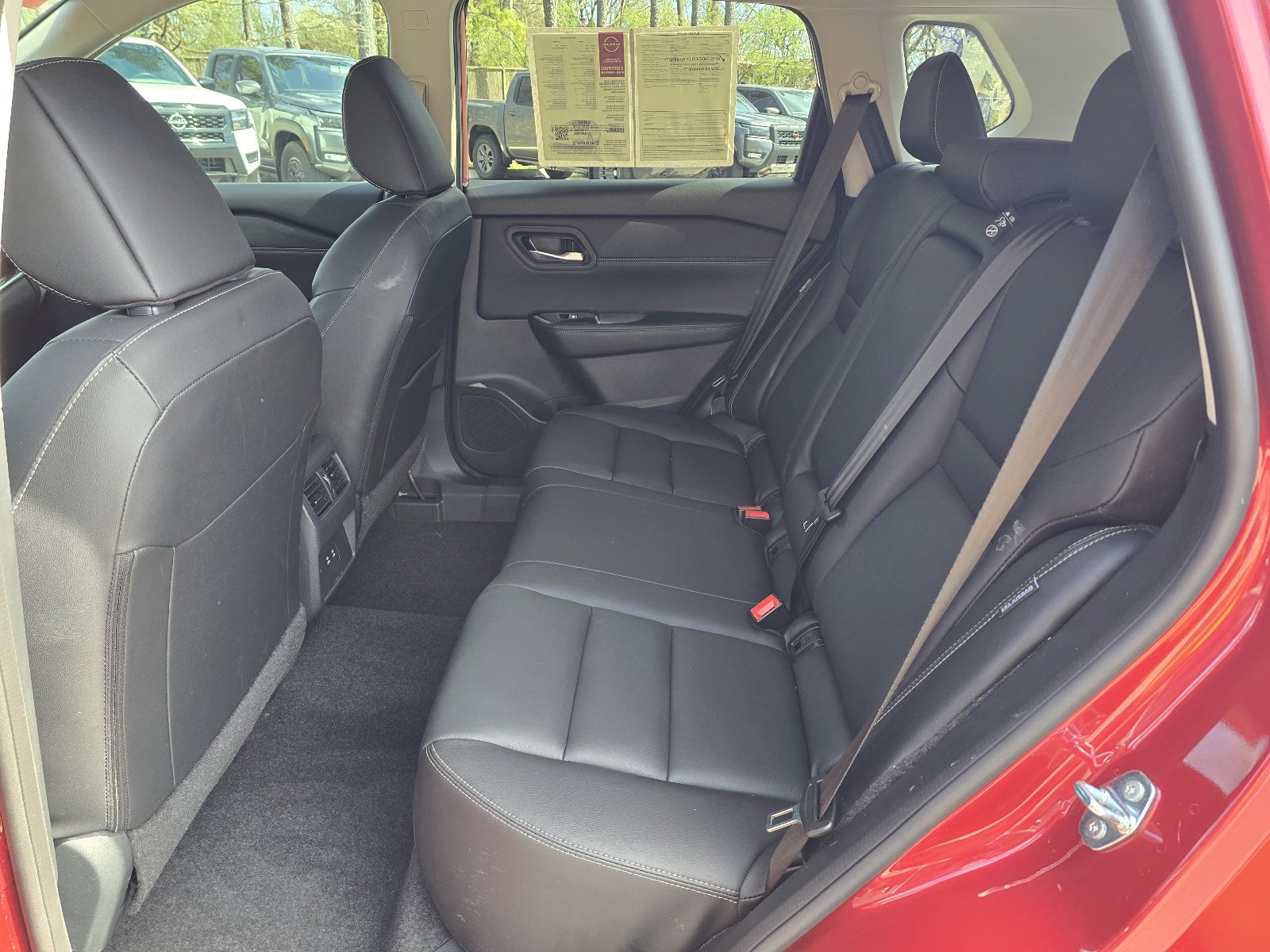 Used 2025 Nissan Rogue SL image 10