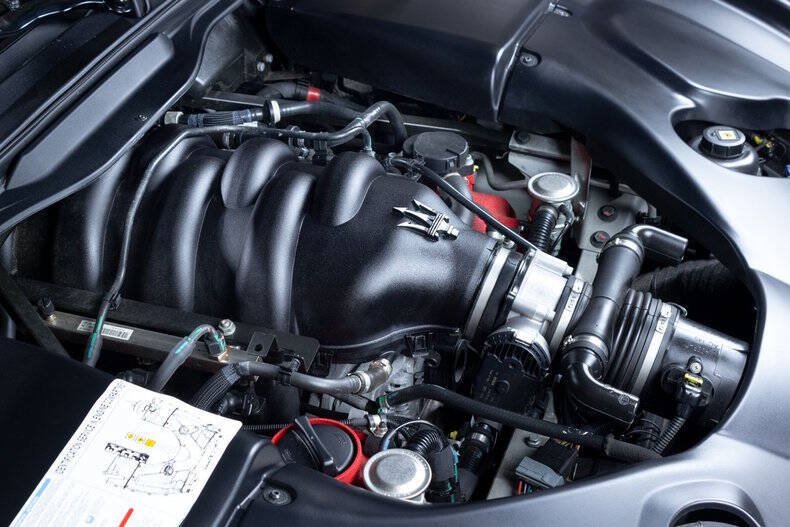 Used 2015 Maserati GranTurismo Convertible RWD image 56