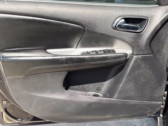 Used 2015 Dodge Journey American Value Package w/ Flexible Seating Group FWD image 12