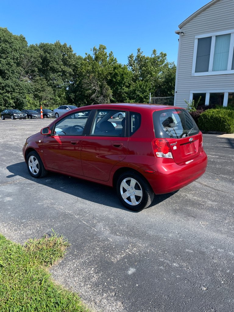 Used 2008 Chevrolet Aveo5 FWD image 3
