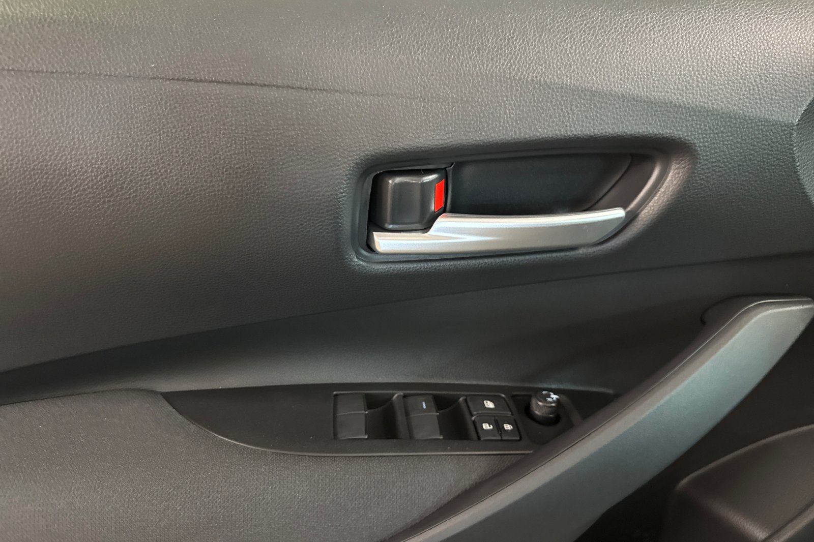 New 2026 Toyota Corolla SE FWD image 11