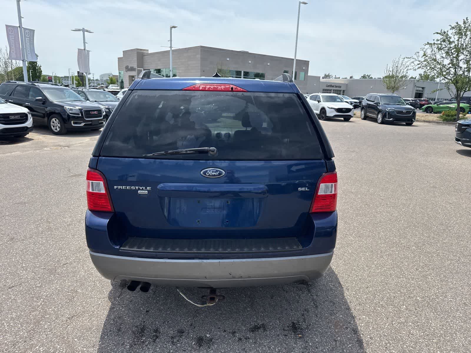 Used 2007 Ford Freestyle SEL AWD/4WD image 6