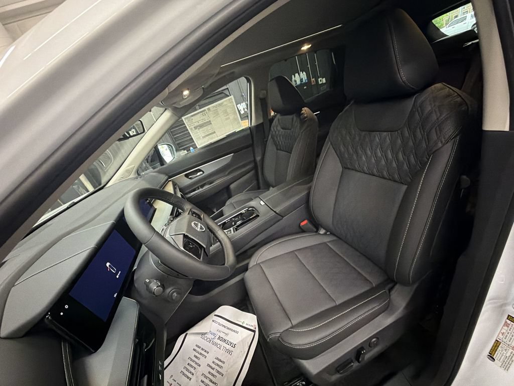New 2026 Nissan Murano Platinum w/ Cargo Package AWD/4WD image 11