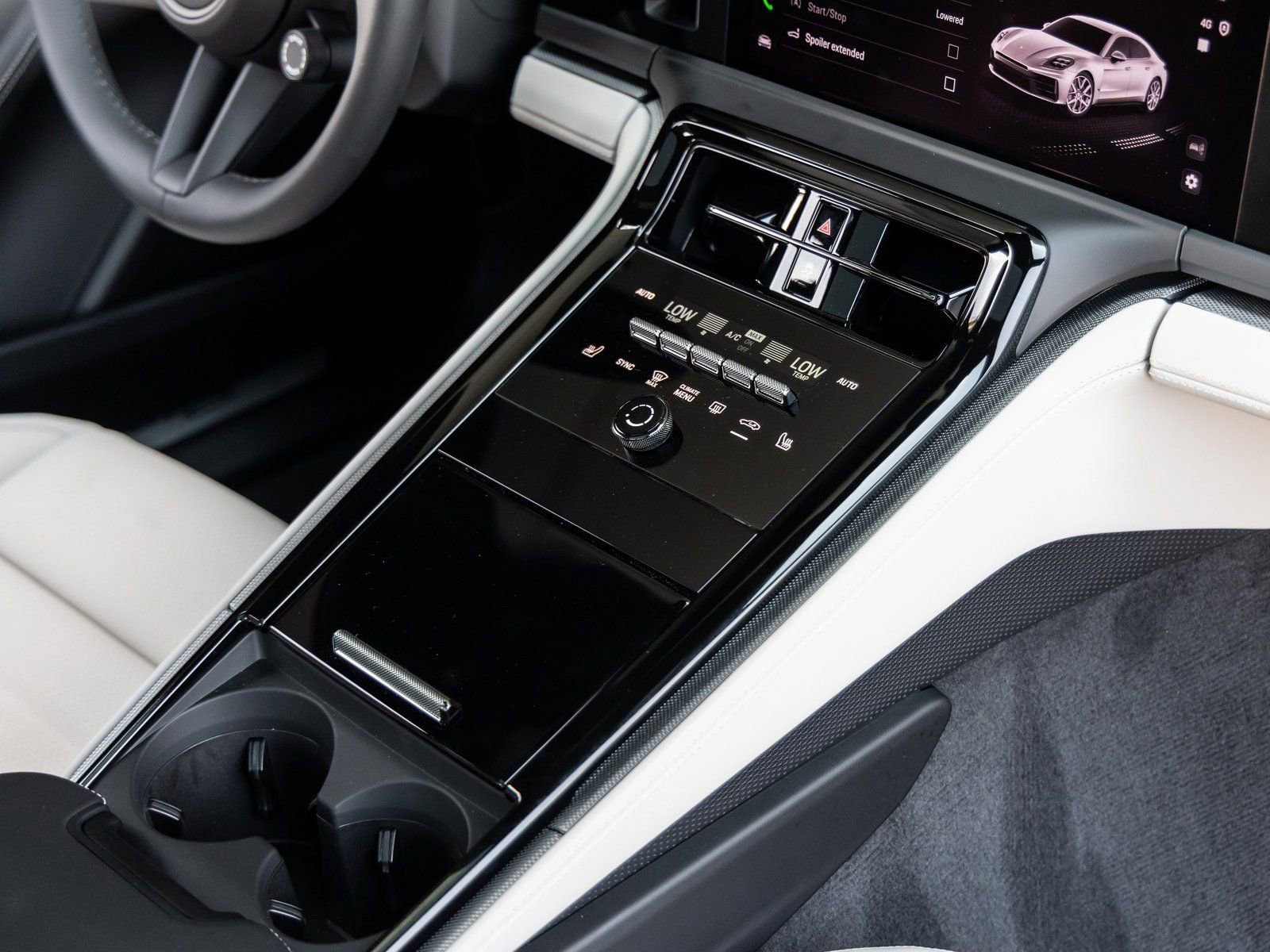 Certified 2025 Porsche Panamera image 32