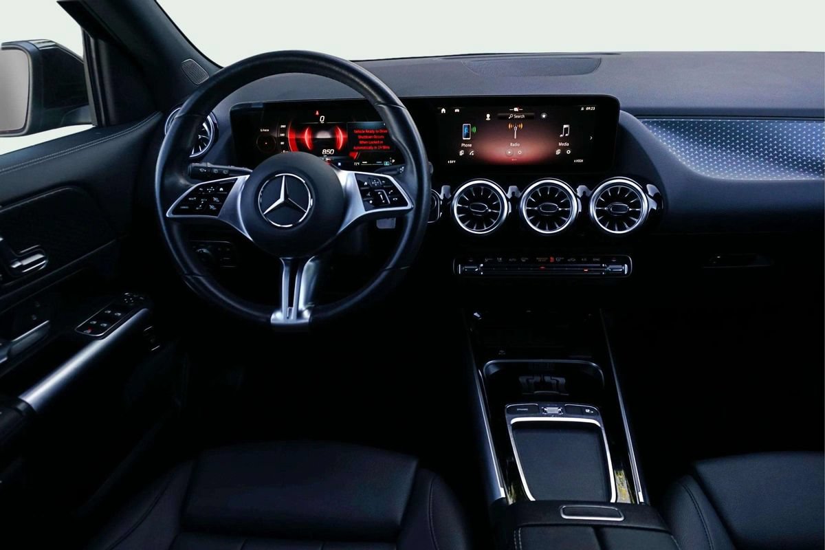 Used 2024 Mercedes-Benz GLA 250 image 21