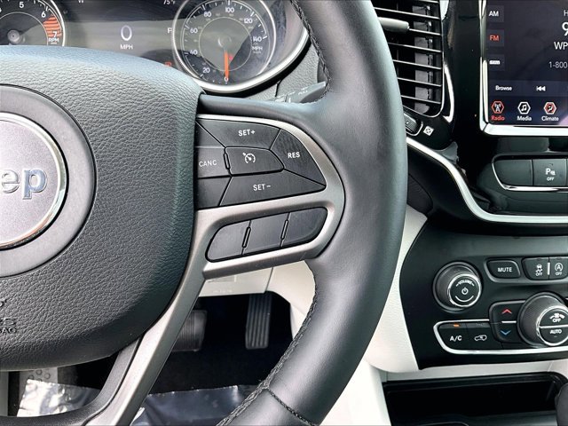 Used 2019 Jeep Cherokee Limited FWD image 21
