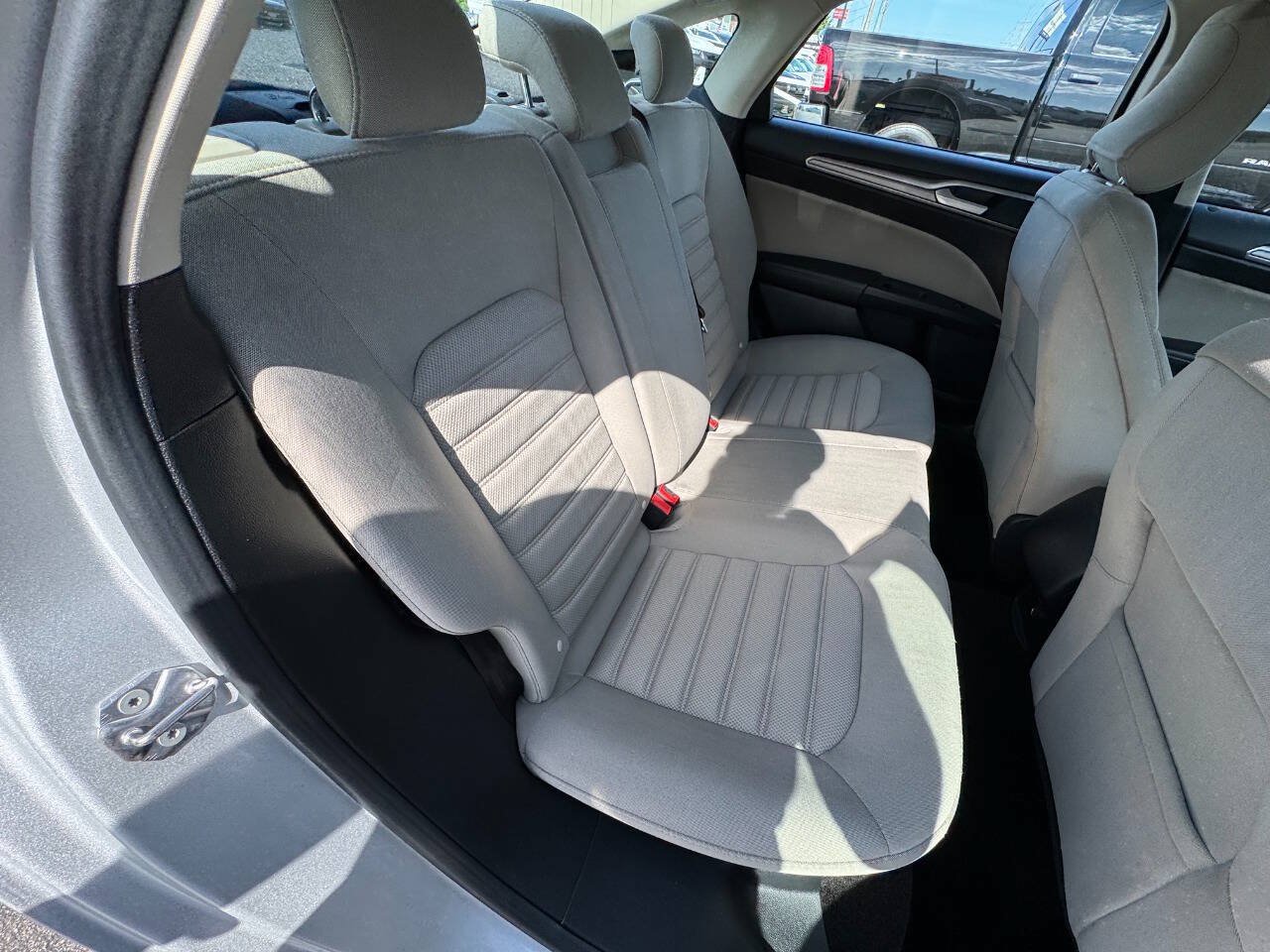 Used 2018 Ford Fusion S FWD image 17