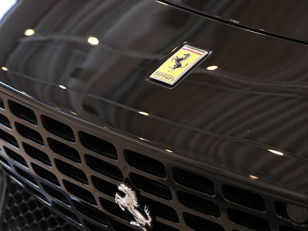 Certified 2024 Ferrari Roma image 21