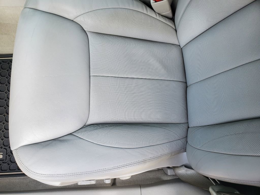 Used 2006 Cadillac DTS w/ Trunk Convenience Package image 40