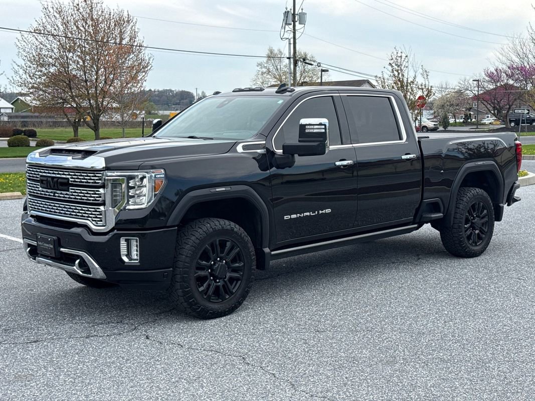 Used 2021 GMC Sierra 2500 Denali w/ Denali Black Diamond Edition AWD/4WD image 4